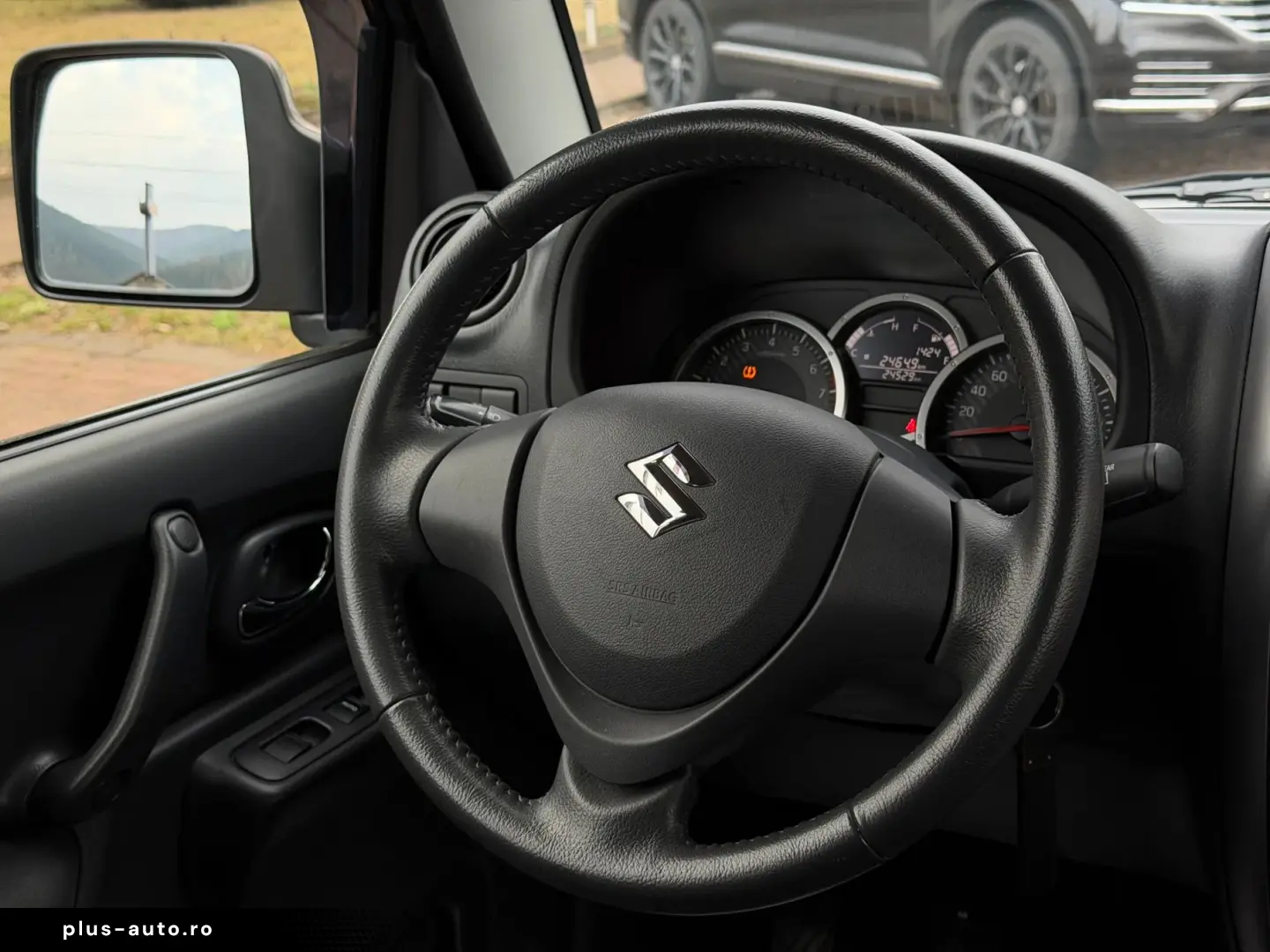 SUZUKI JIMNY  1.3 i  06 2015  24.000 KM!!!