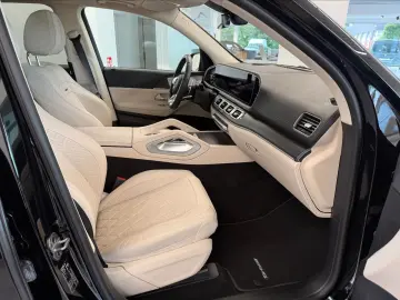 MERCEDES-BENZ GLE 63 AMG 4Matic  HUD PANO SPORTABGASANLAGE