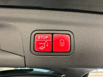 MERCEDES-BENZ GLE 63 AMG 4Matic  HUD PANO SPORTABGASANLAGE
