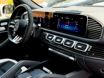 MERCEDES-BENZ GLE 63 S AMG 4Matic  HUD PANO StHz