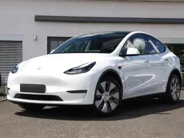 Tesla Model Y Long Range Dual AWD