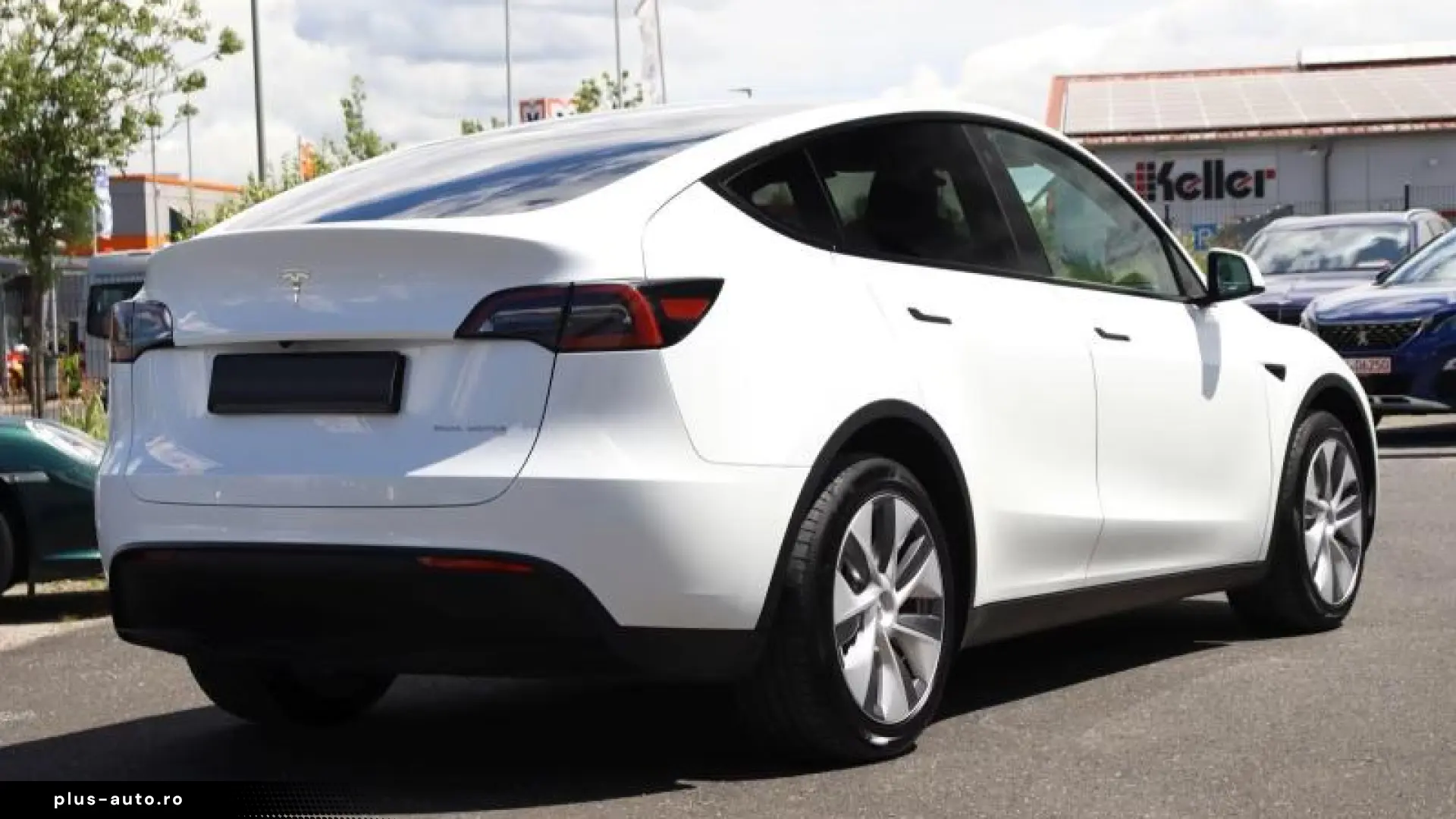 Tesla Model Y Long Range Dual AWD