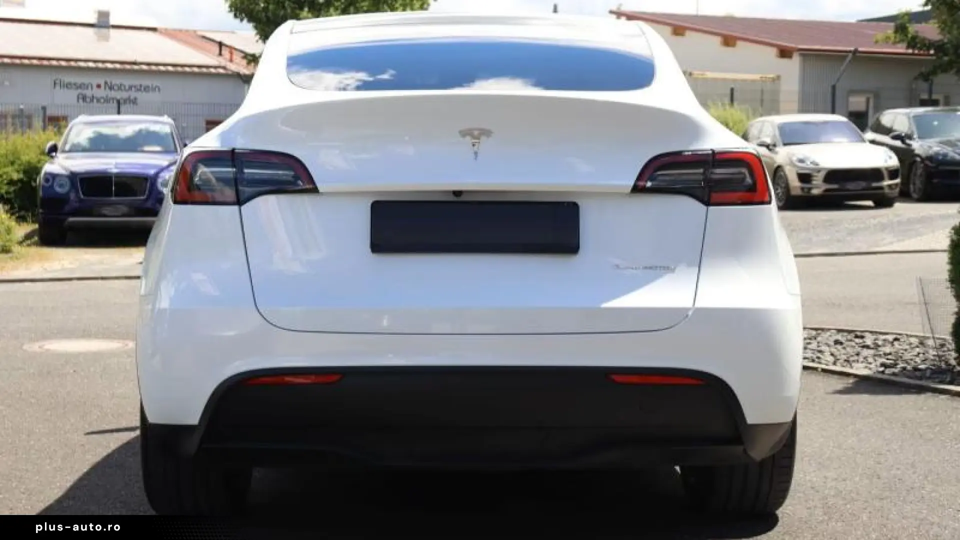 Tesla Model Y Long Range Dual AWD