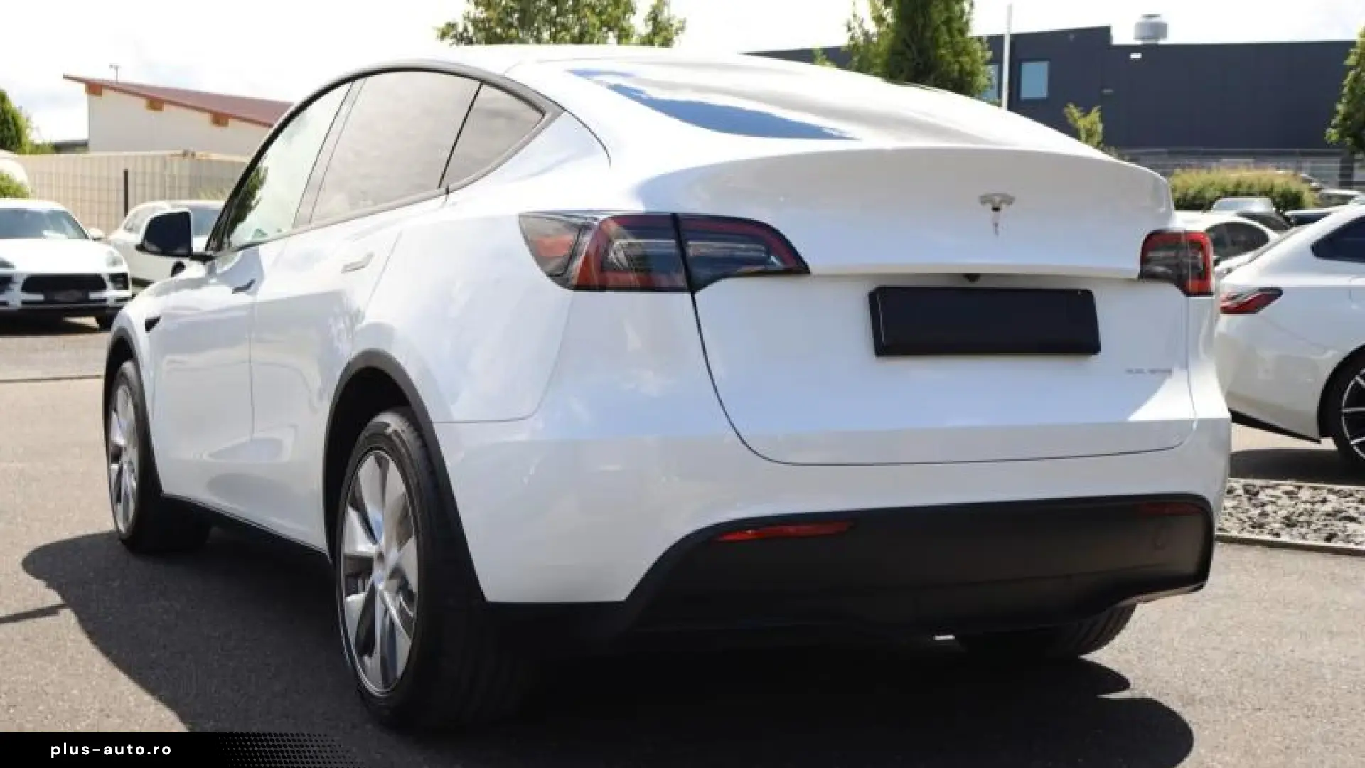 Tesla Model Y Long Range Dual AWD