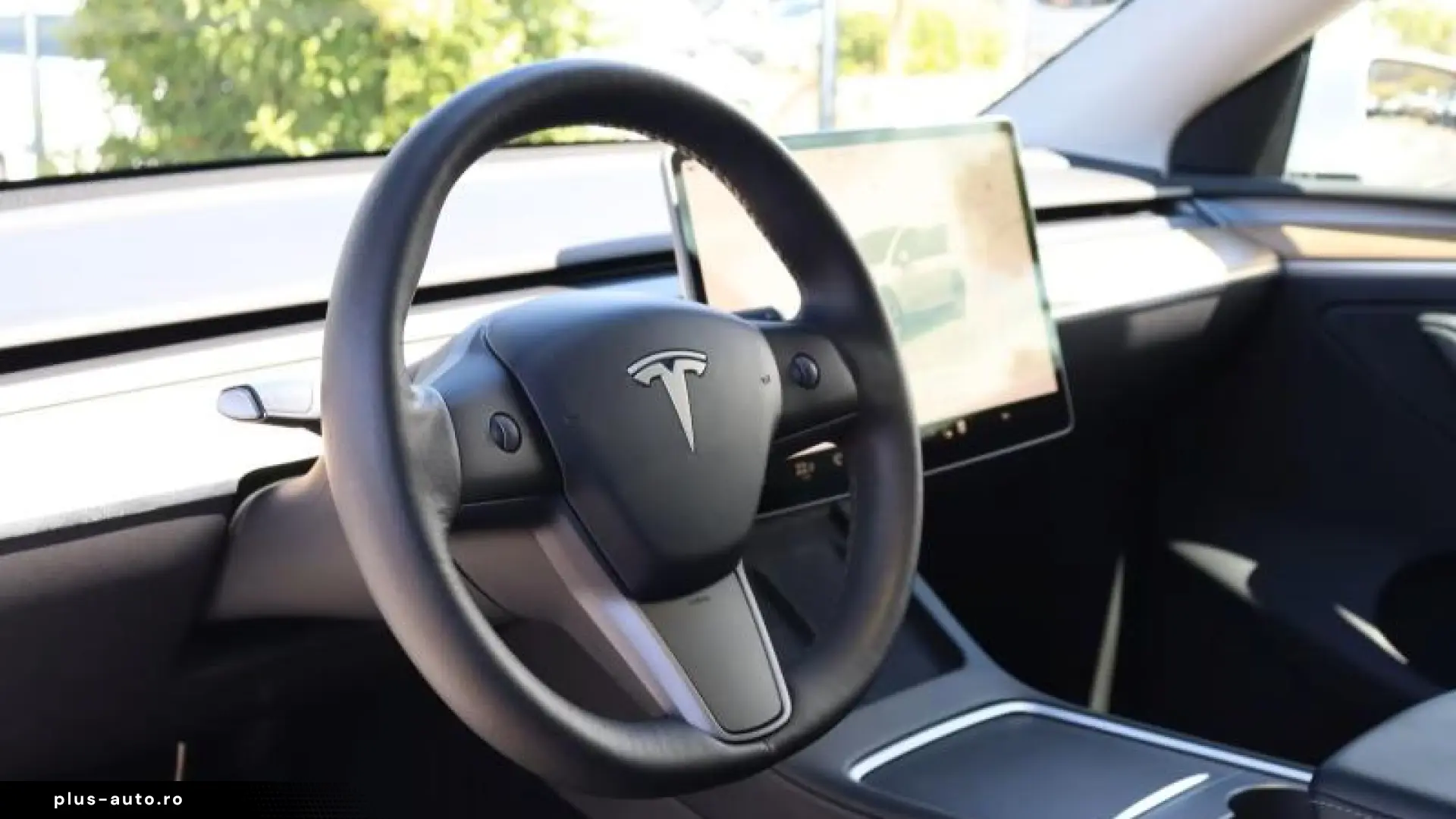 Tesla Model Y Long Range Dual AWD