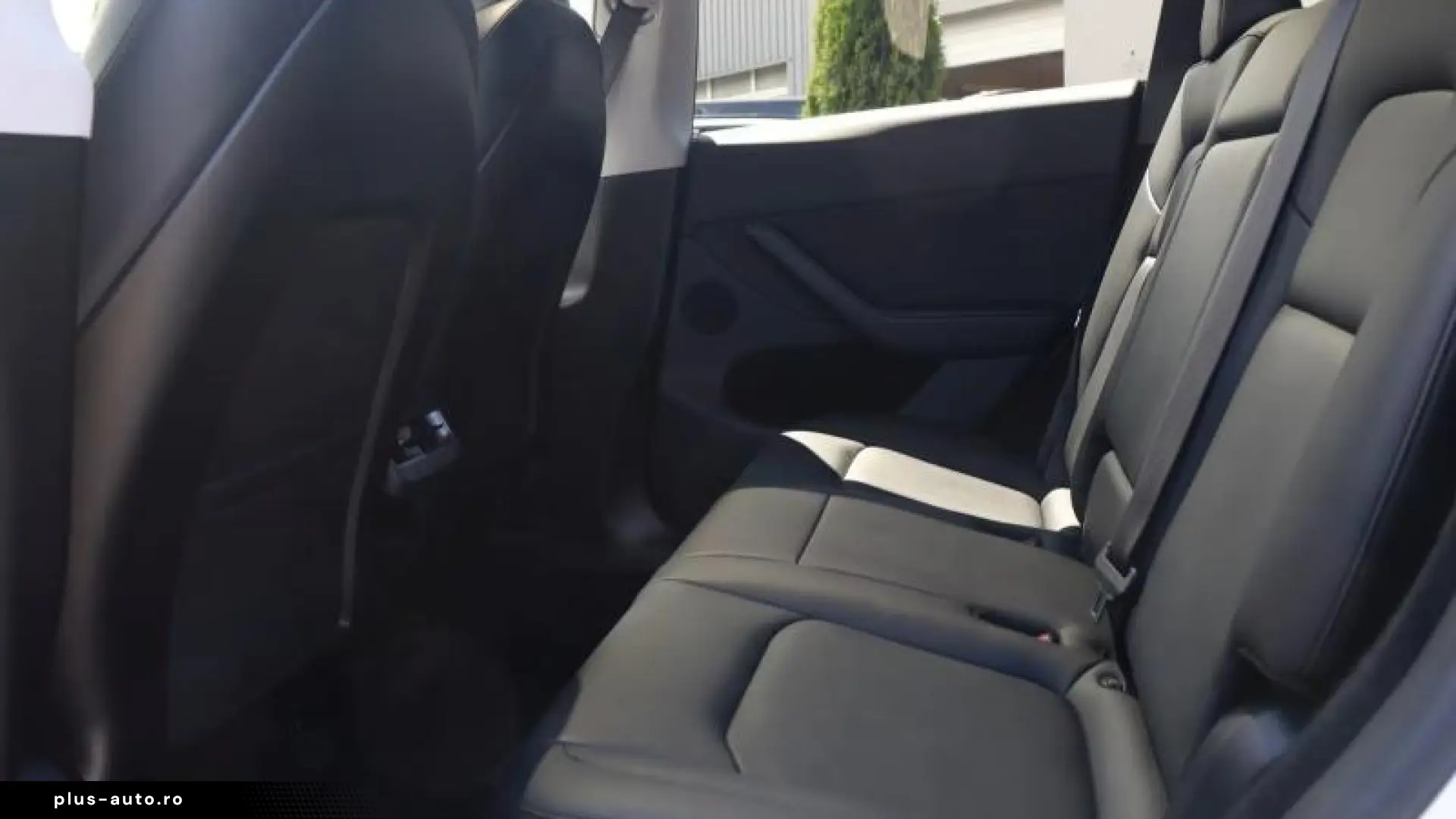 Tesla Model Y Long Range Dual AWD