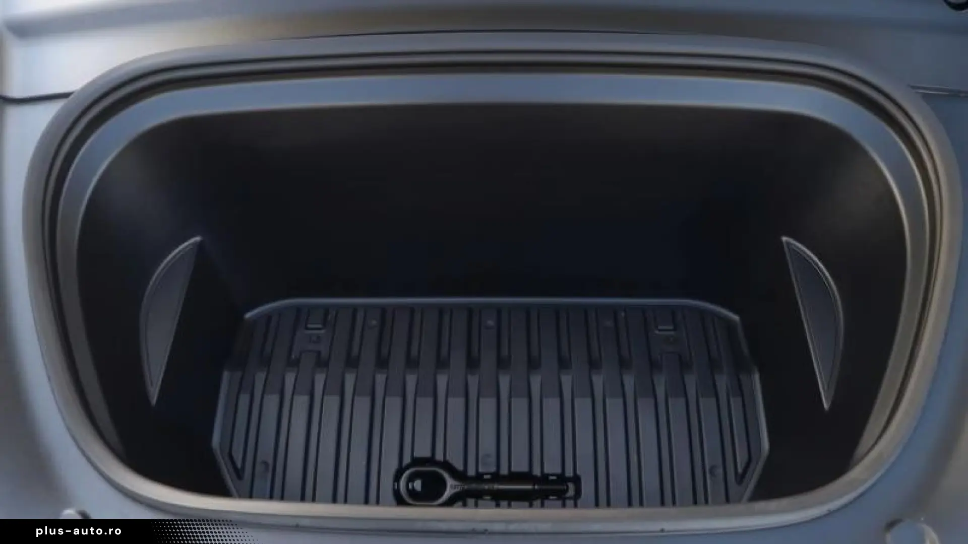 Tesla Model Y Long Range Dual AWD