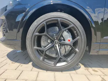 AUDI RSQ8 Performance.- Keramik