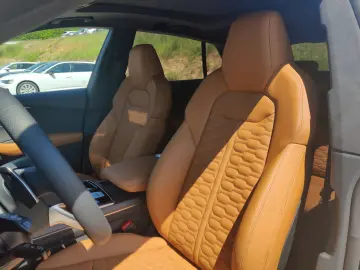 AUDI RSQ8 Performance.- Keramik