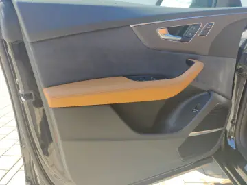 AUDI RSQ8 Performance.- Keramik