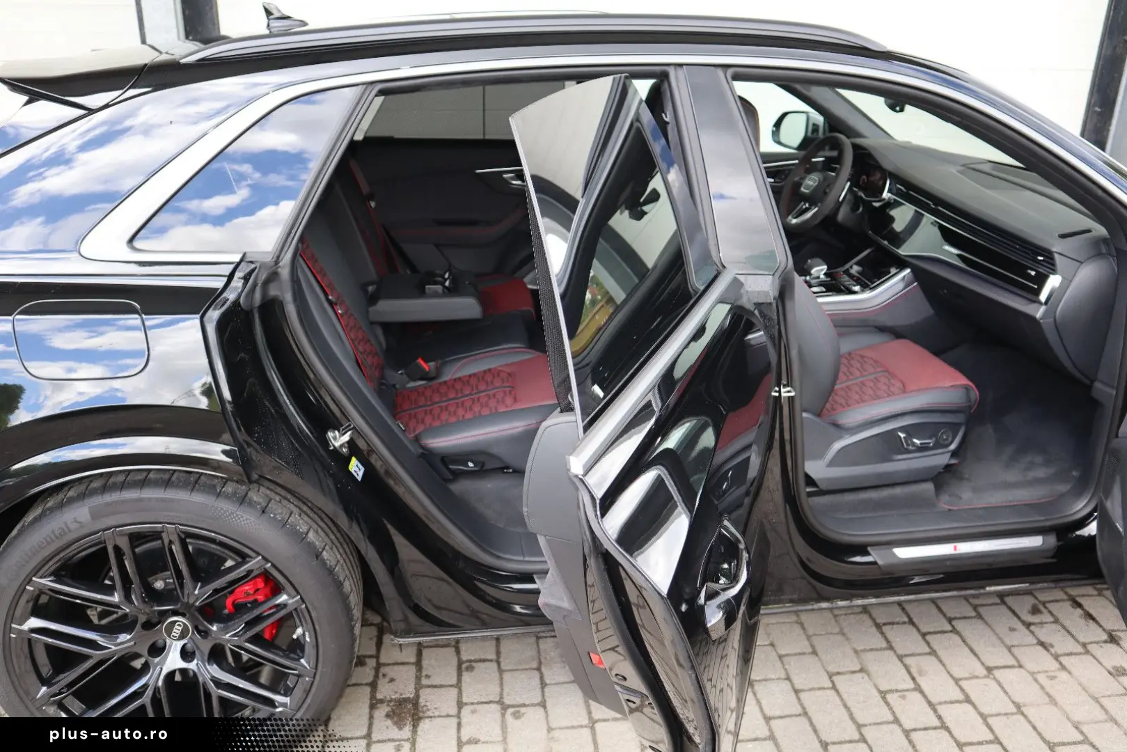AUDI RSQ8 performance exclusive  B&O