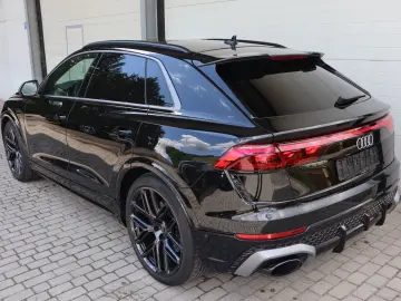 AUDI RSQ8 performance exclusive  B&O