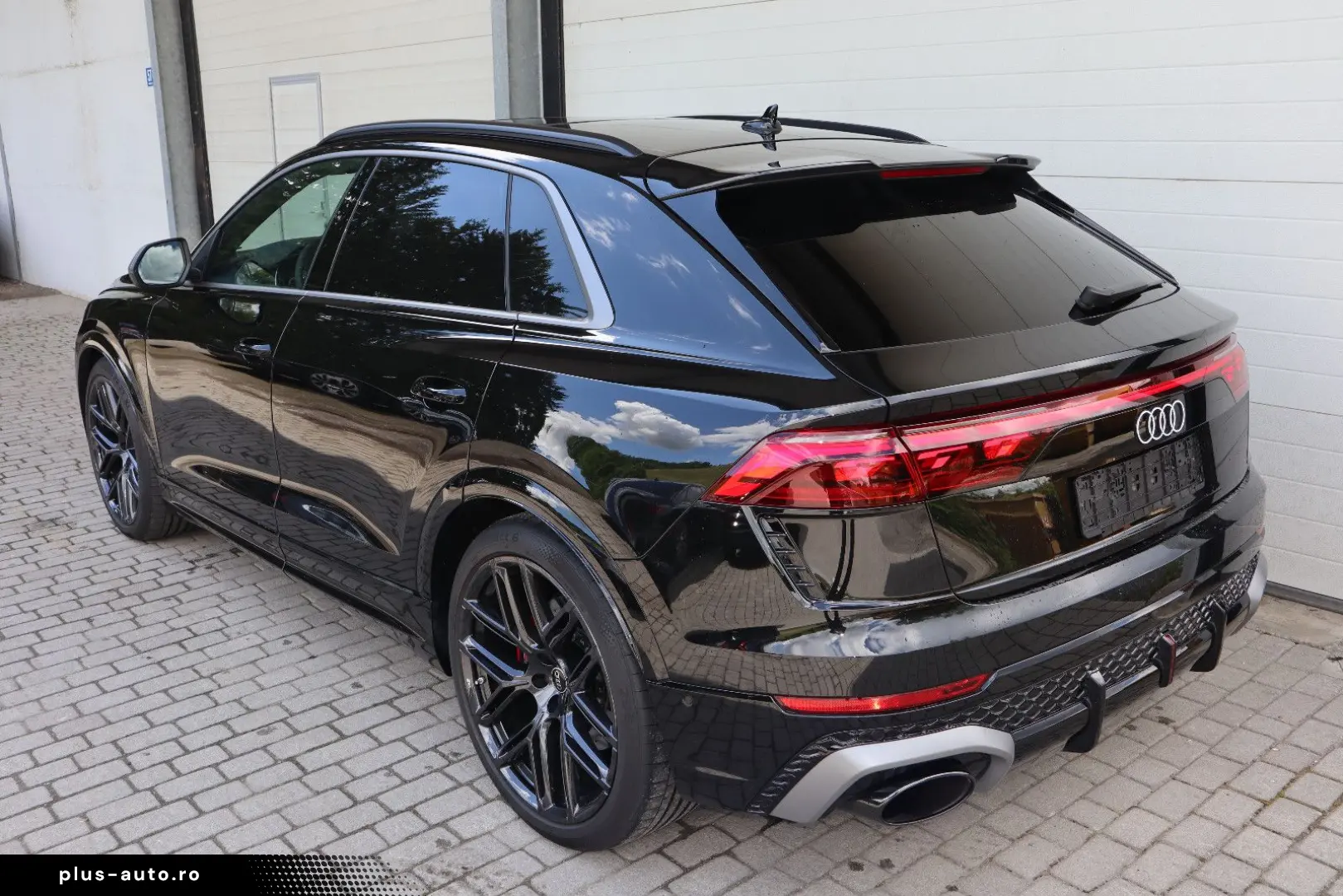 AUDI RSQ8 performance exclusive  B&O
