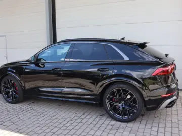 AUDI RSQ8 performance exclusive  B&O