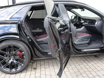 AUDI RSQ8 performance exclusive  B&O