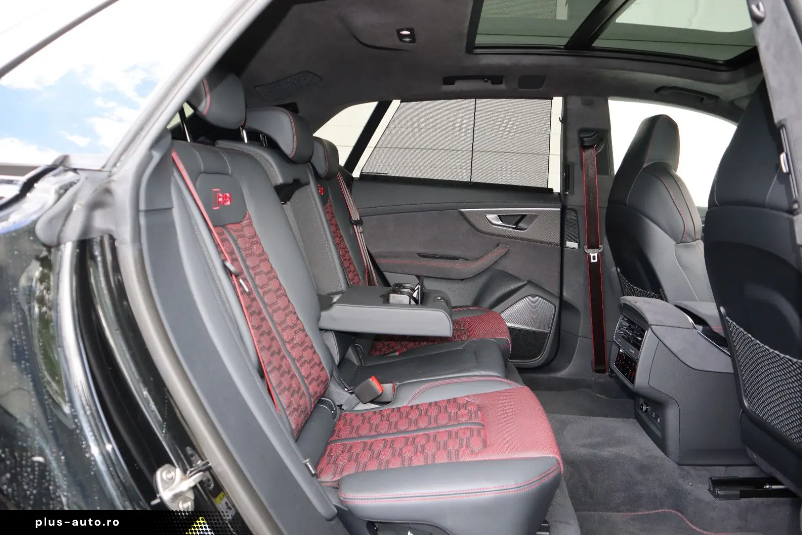 AUDI RSQ8 performance exclusive  B&O