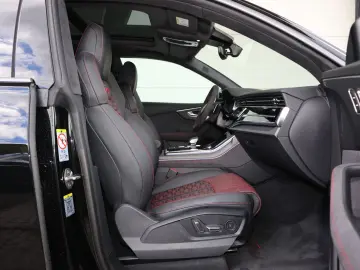 AUDI RSQ8 performance exclusive  B&O