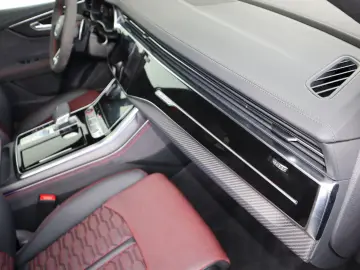 AUDI RSQ8 performance exclusive  B&O