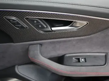AUDI RSQ8 performance exclusive  B&O