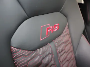 AUDI RSQ8 performance exclusive  B&O