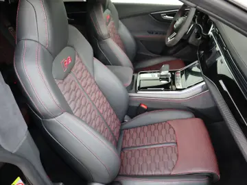 AUDI RSQ8 performance exclusive  B&O