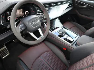 AUDI RSQ8 performance exclusive  B&O