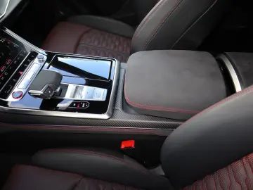 AUDI RSQ8 performance exclusive  B&O
