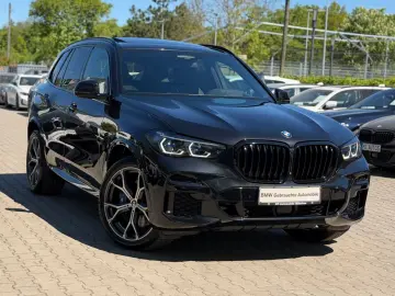BMW X5 xDrive30d M-Sportpaket Laser Panor. AHK 360