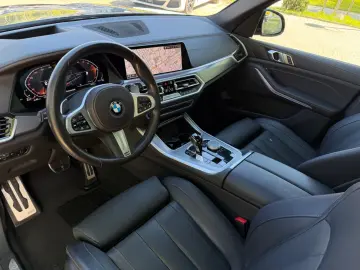 BMW X5 xDrive30d M-Sportpaket Laser Panor. AHK 360