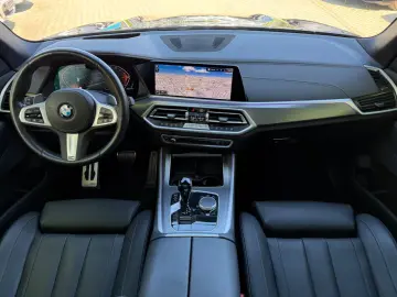 BMW X5 xDrive30d M-Sportpaket Laser Panor. AHK 360