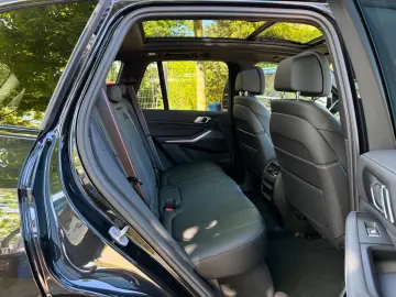 BMW X5 xDrive30d M-Sportpaket Laser Panor. AHK 360