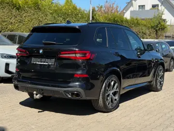BMW X5 xDrive30d M-Sportpaket Laser Panor. AHK 360
