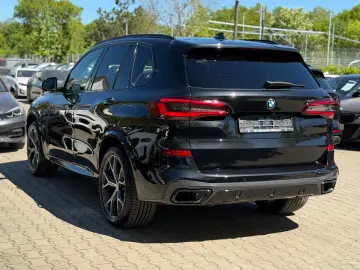 BMW X5 xDrive30d M-Sportpaket Laser Panor. AHK 360