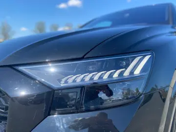 AUDI RS Q8 4.0 TFSI Quatt HUD Pano Softcl. 3DKam