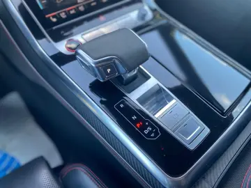 AUDI RS Q8 4.0 TFSI Quatt HUD Pano Softcl. 3DKam