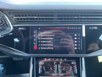 AUDI RS Q8 4.0 TFSI Quatt HUD Pano Softcl. 3DKam