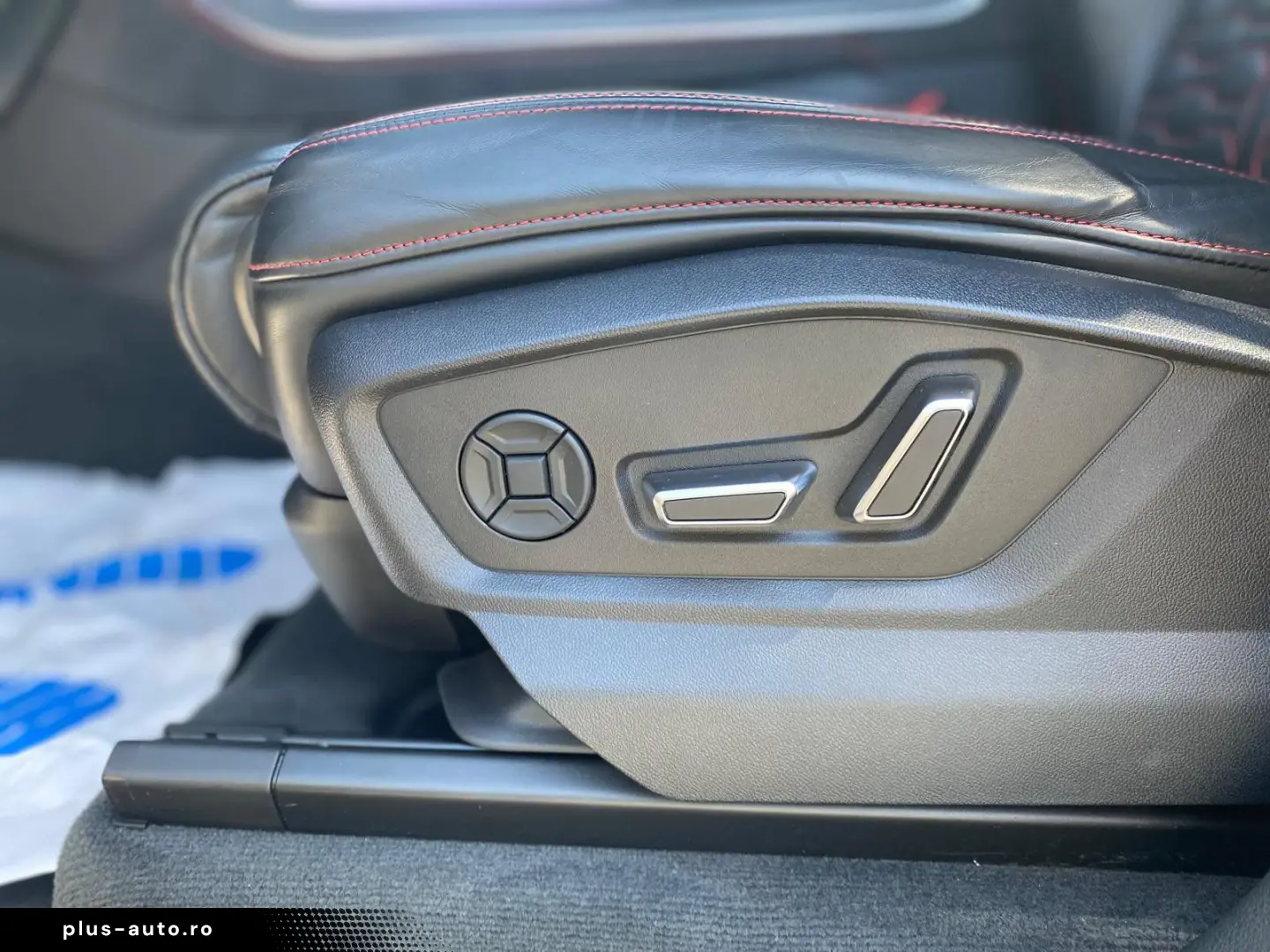 AUDI RS Q8 4.0 TFSI Quatt HUD Pano Softcl. 3DKam