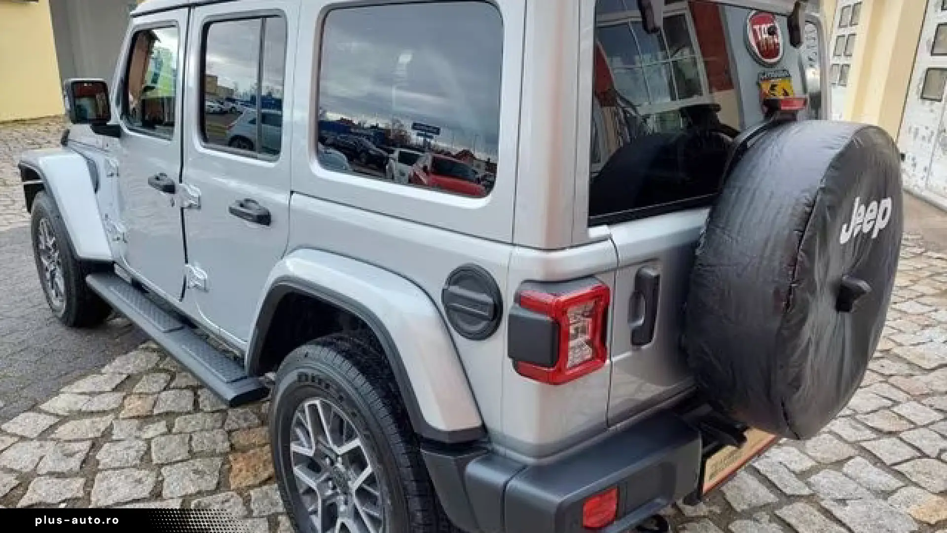 Jeep Wrangler Unlimited 2.0T Sahara - new model
