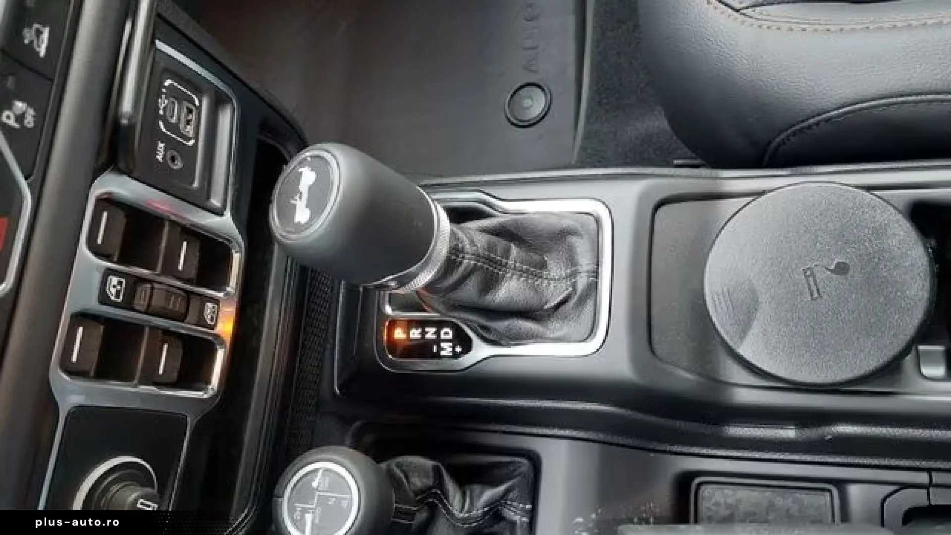 Jeep Wrangler Unlimited 2.0T Sahara - new model
