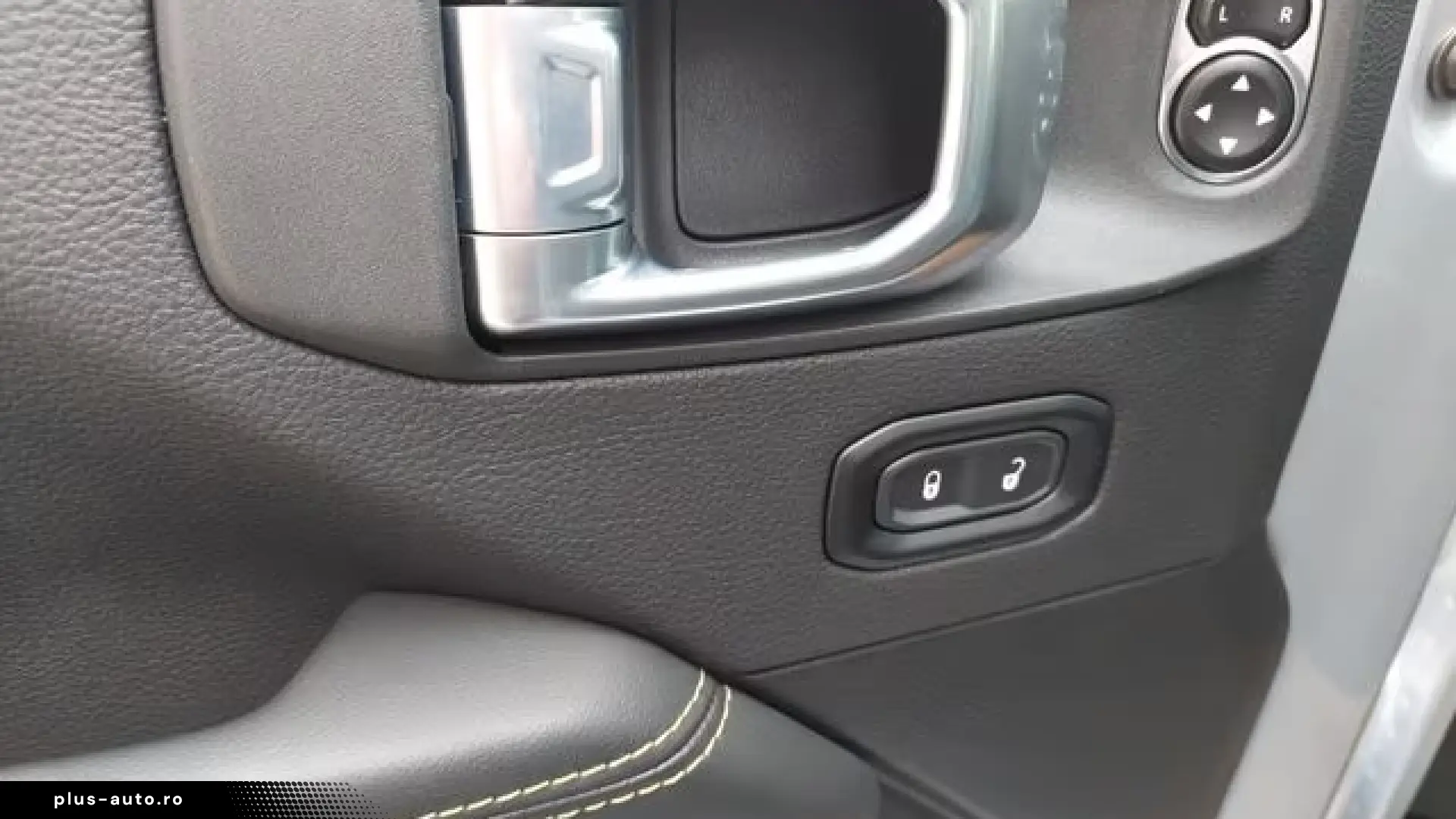 Jeep Wrangler Unlimited 2.0T Sahara - new model