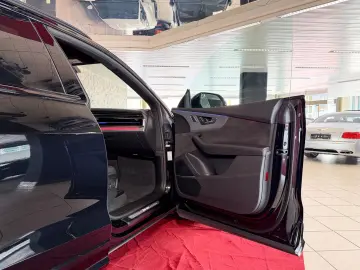 AUDI RSQ8 AHK ACC HUD Massage Carbon Dynamik Paket