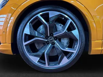 AUDI RSQ8 qu tiptro 360  AHK HuD Keramik Pano Sthz