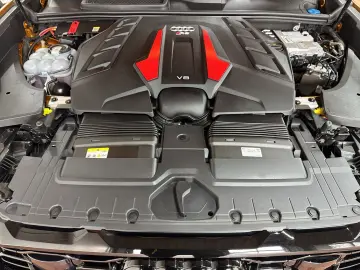 AUDI RSQ8 qu tiptro 360  AHK HuD Keramik Pano Sthz