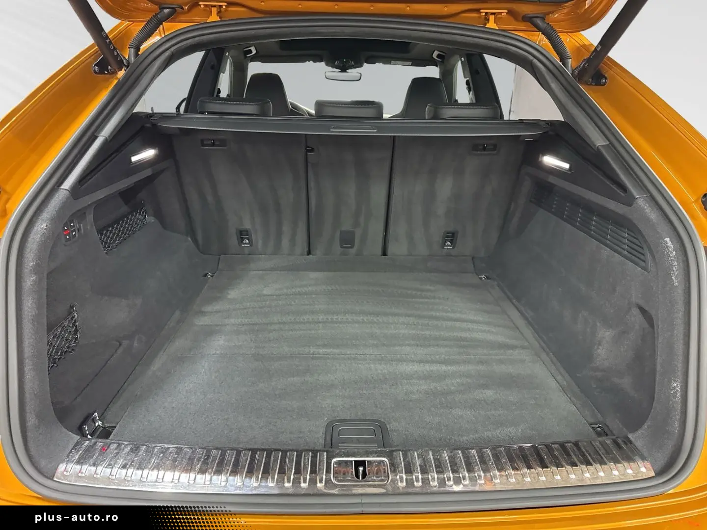 AUDI RSQ8 qu tiptro 360  AHK HuD Keramik Pano Sthz