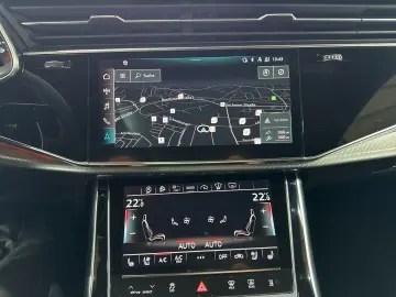 AUDI RSQ8 qu tiptro 360  AHK HuD Keramik Pano Sthz
