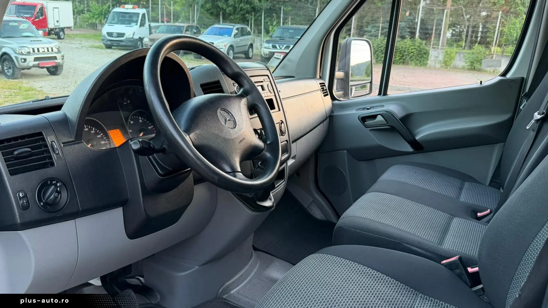 MERCEDES-BENZ SPRINTER 519 3.0  190CP  BASCULABIL 3 LATURI