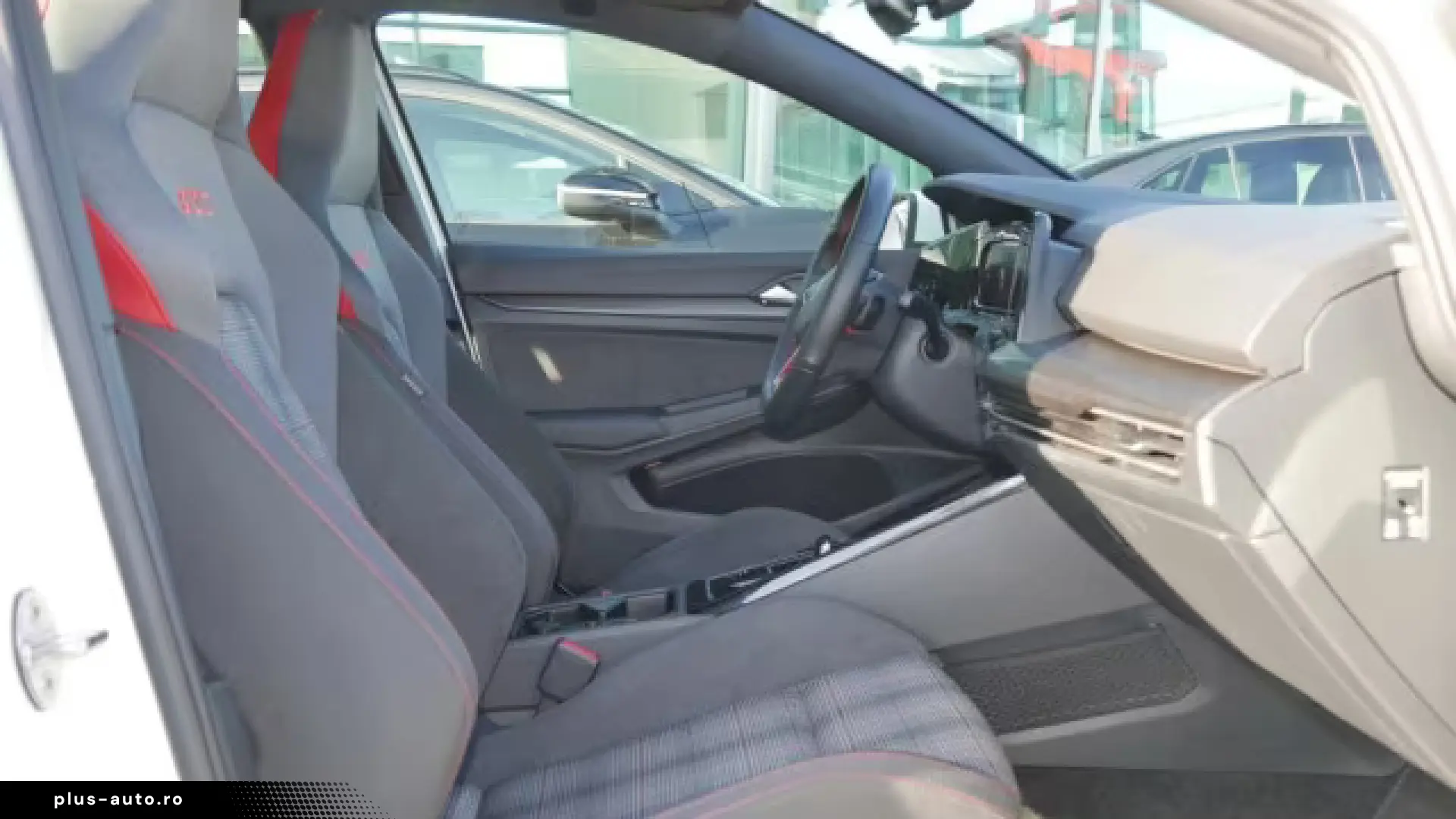 Volkswagen Golf VIII 2.0 TSI DSG GTI