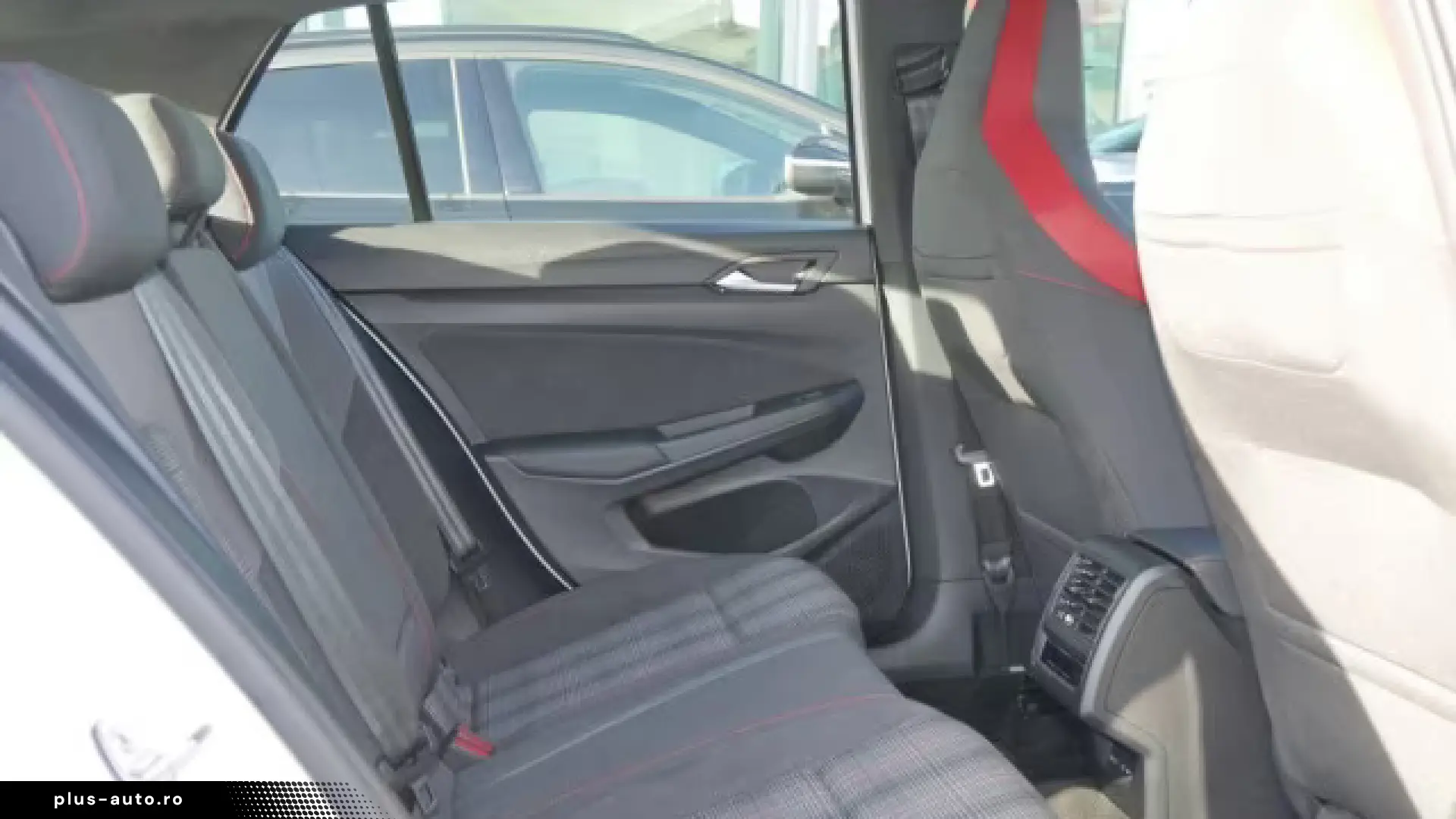 Volkswagen Golf VIII 2.0 TSI DSG GTI