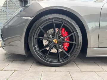 PORSCHE Cayman S