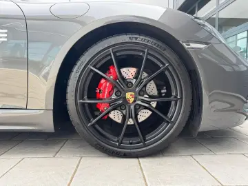 PORSCHE Cayman S